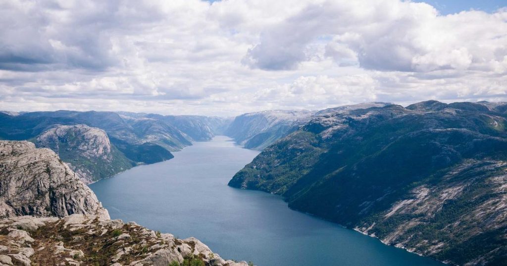 Enterprise AI Gets Smart with Operating Layer Control