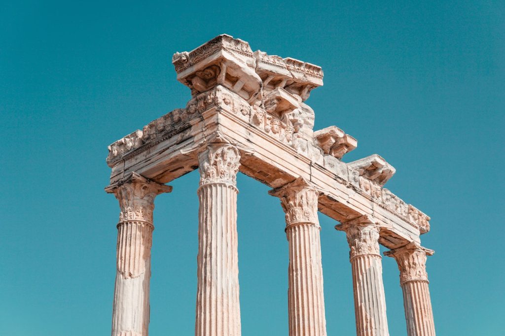 Introduction to Herculaneum and the Significance of the Scrolls